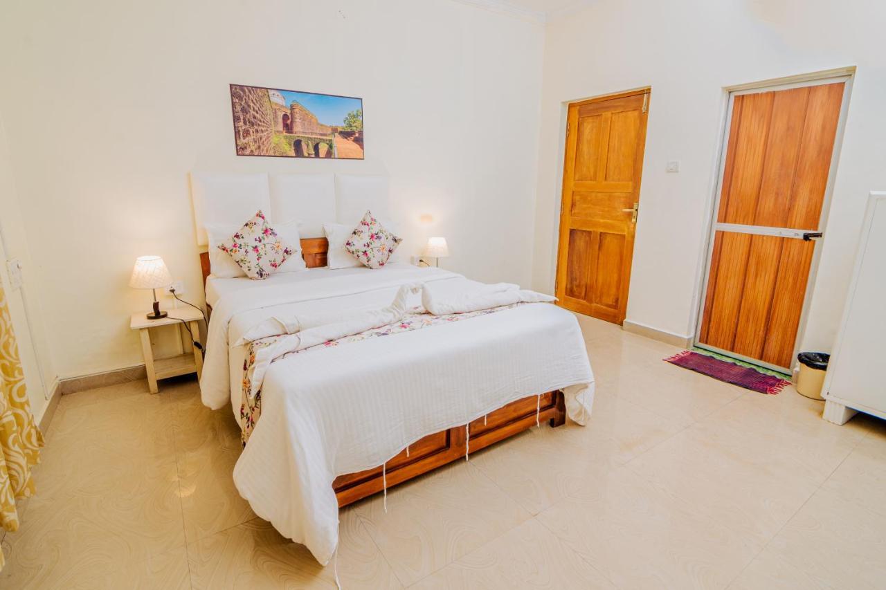 Bed and Breakfast White House In Goa, Truly Amazing Experience Saligao Екстер'єр фото